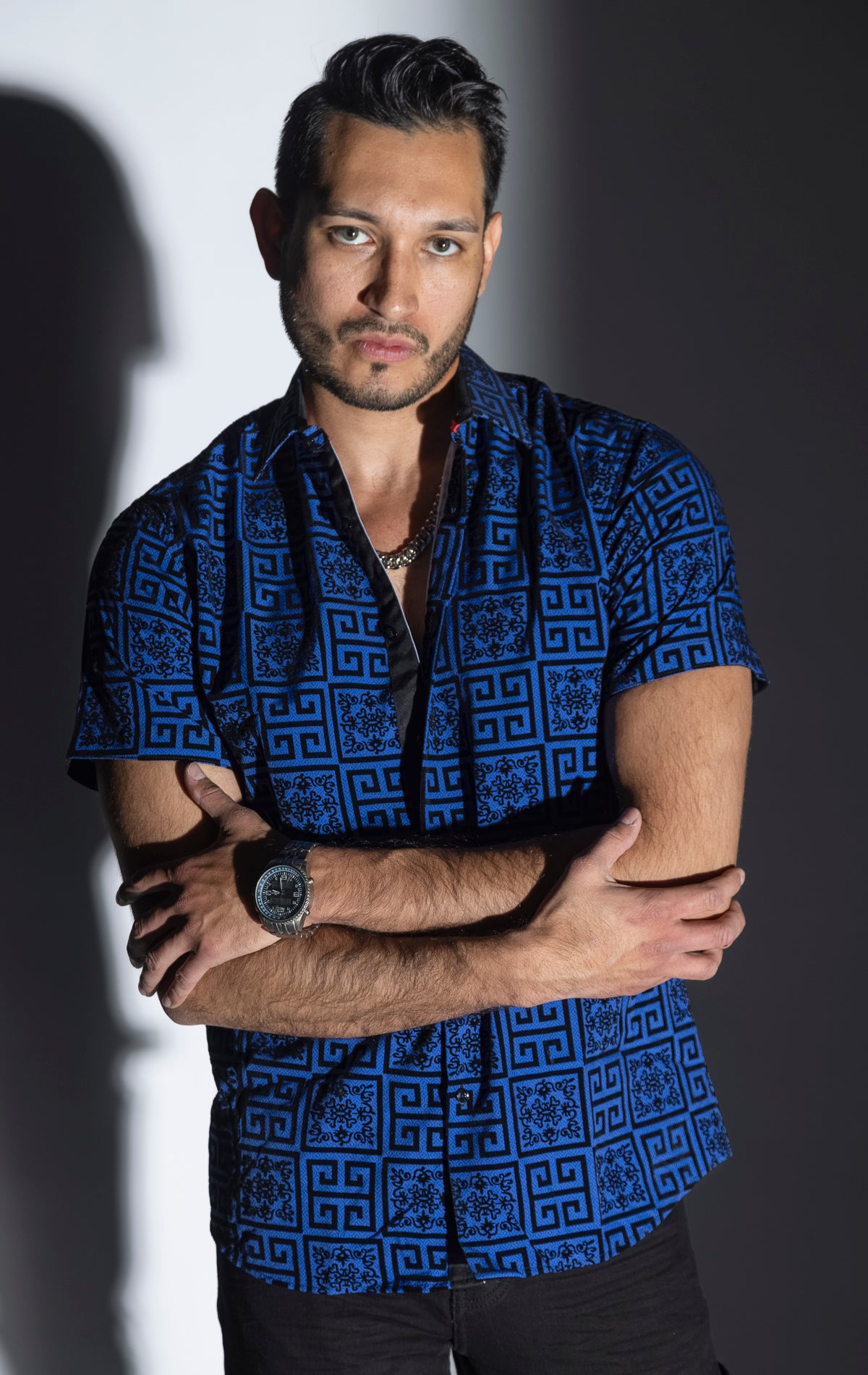Roman collection blue and black men's button up short sleeves shirt.