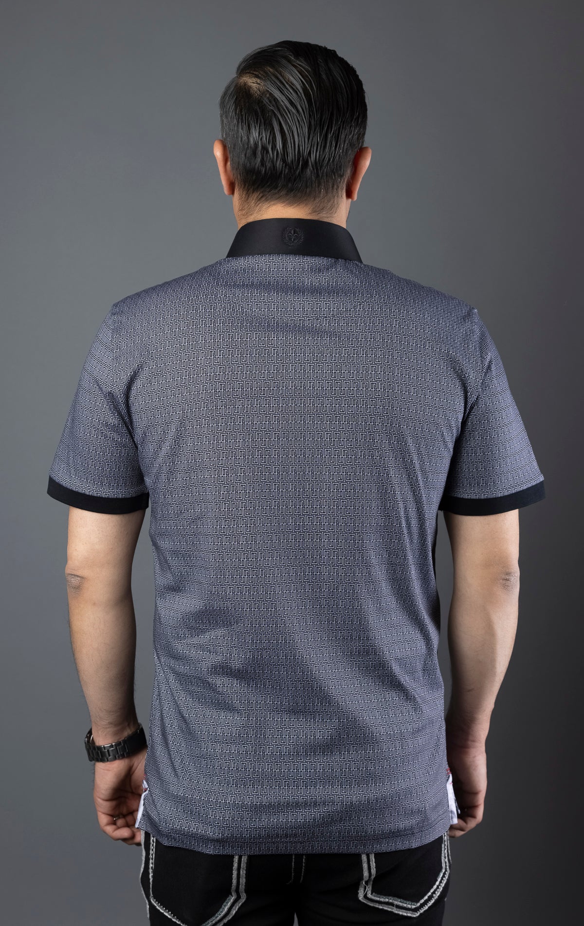 Men's casual dress polo shirt with contrast collar and embroidery, made from high-end 100% mercerized cotton.