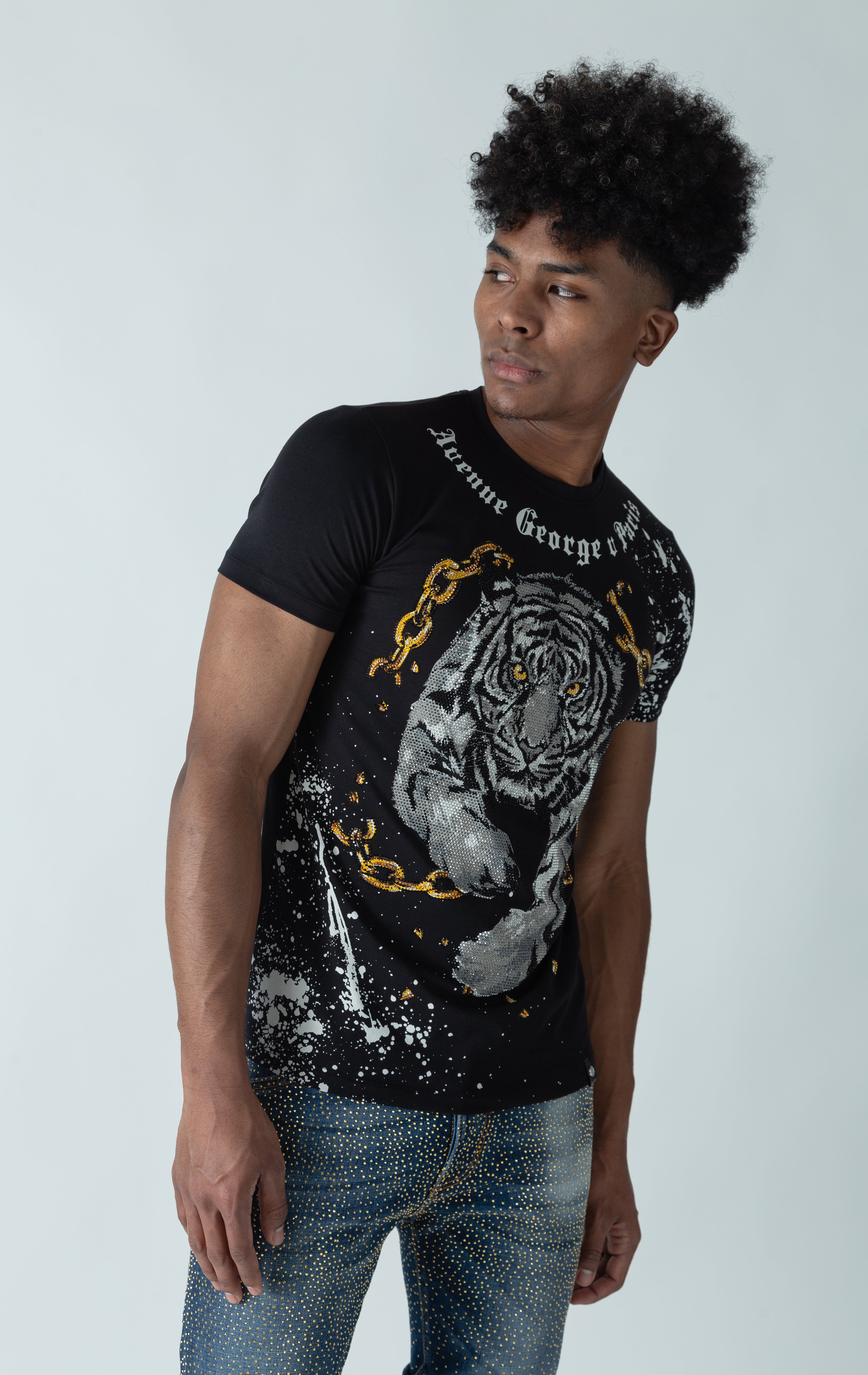 Black George V tiger in chain t shirt. Logo on collar.