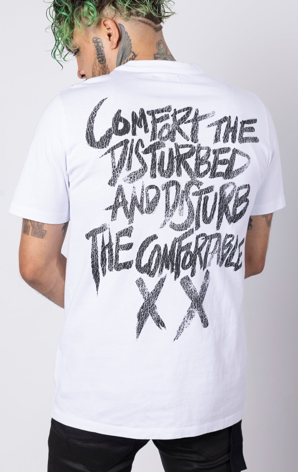 Oversized Print Cotton Tee. White t-shirt with oversized prints on the front and back. 100% cotton.