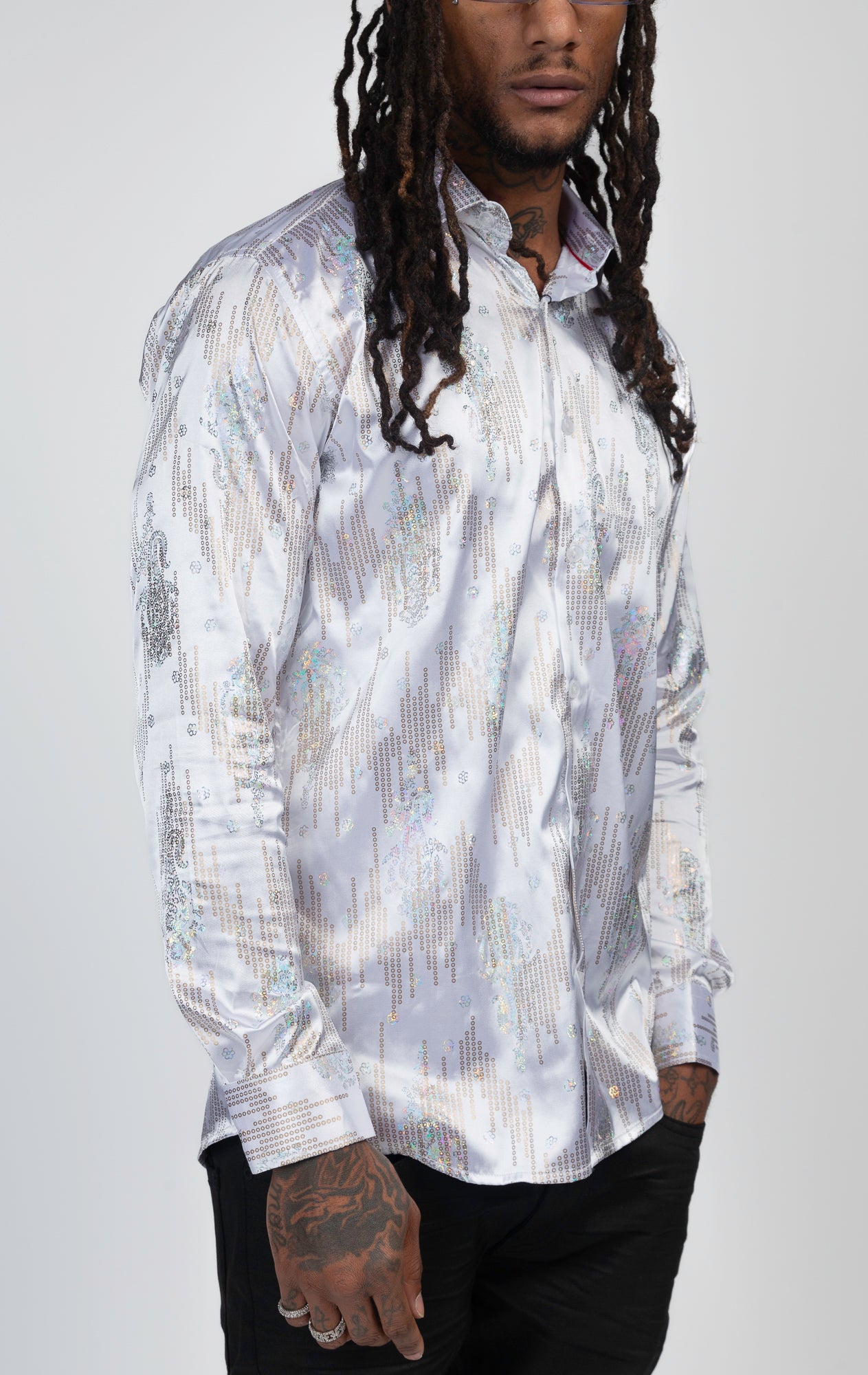 White long-sleeve shirt with metallic foil print, slim fit, stretchy fabric
