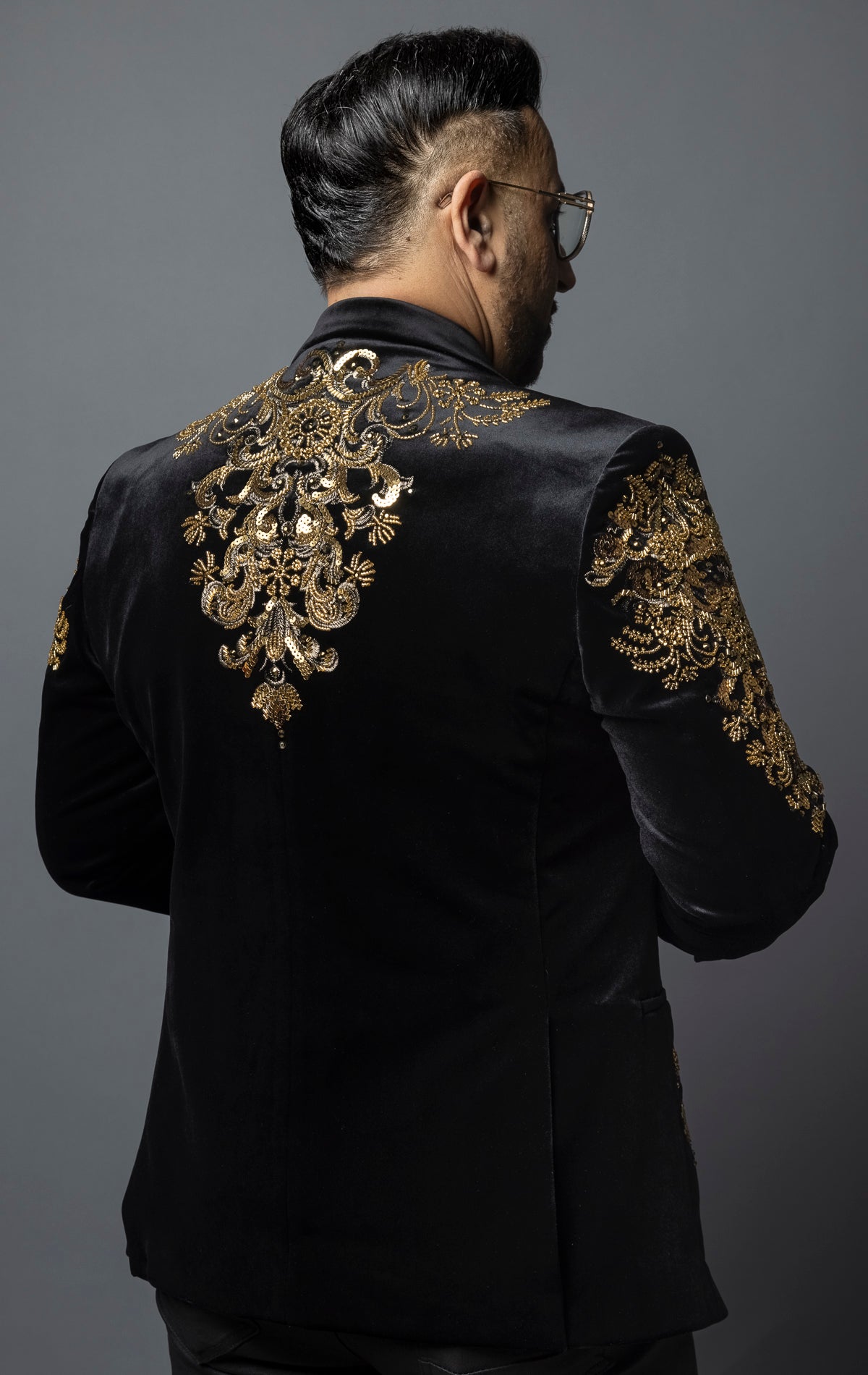 Luxury black blazer boasts gold Sequin and Beads, Velvet design, as well as a peak lapel collar and long sleeves