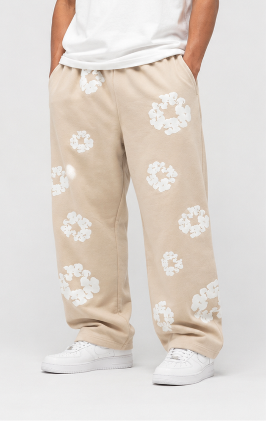 Cotton Wreath Baggy Sweatpants