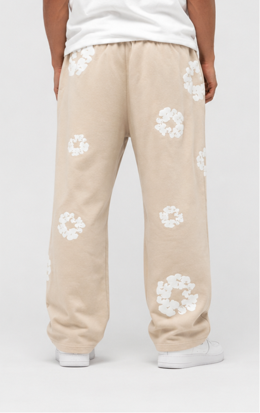 Cotton Wreath Baggy Sweatpants