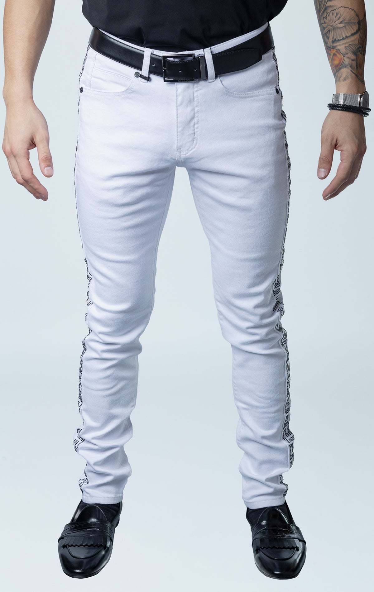 High-quality denim jeans with side stripe taping and a slim-fit design, made from 98% cotton and 2% spandex for comfort stretch.