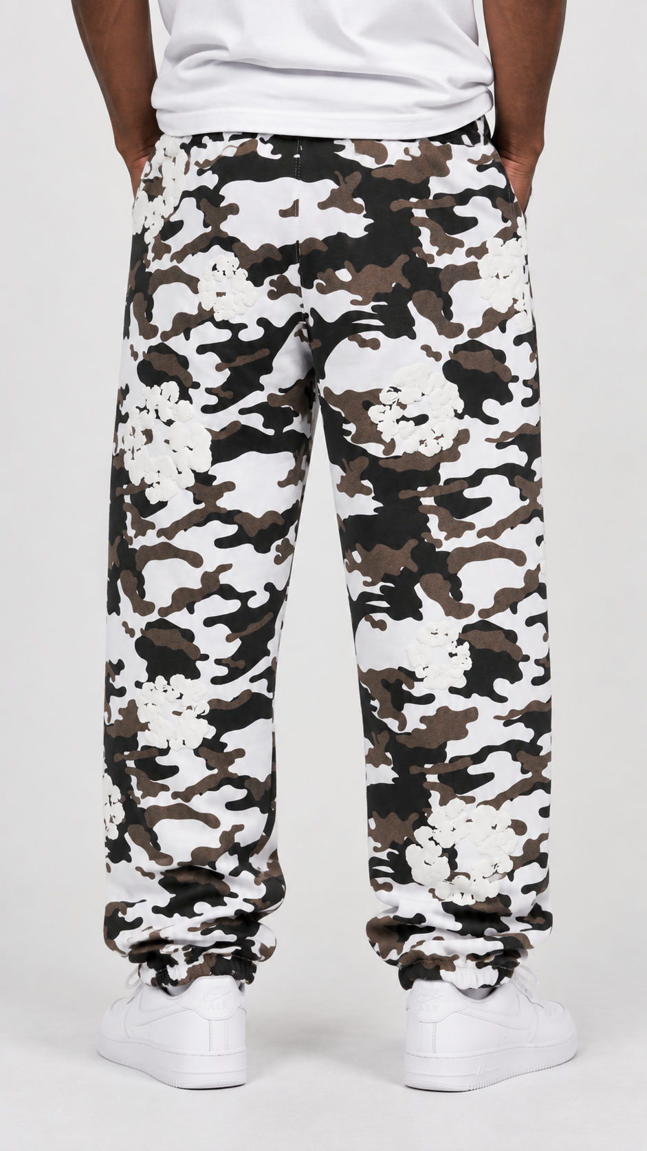Camo Wreath Sweatpants
