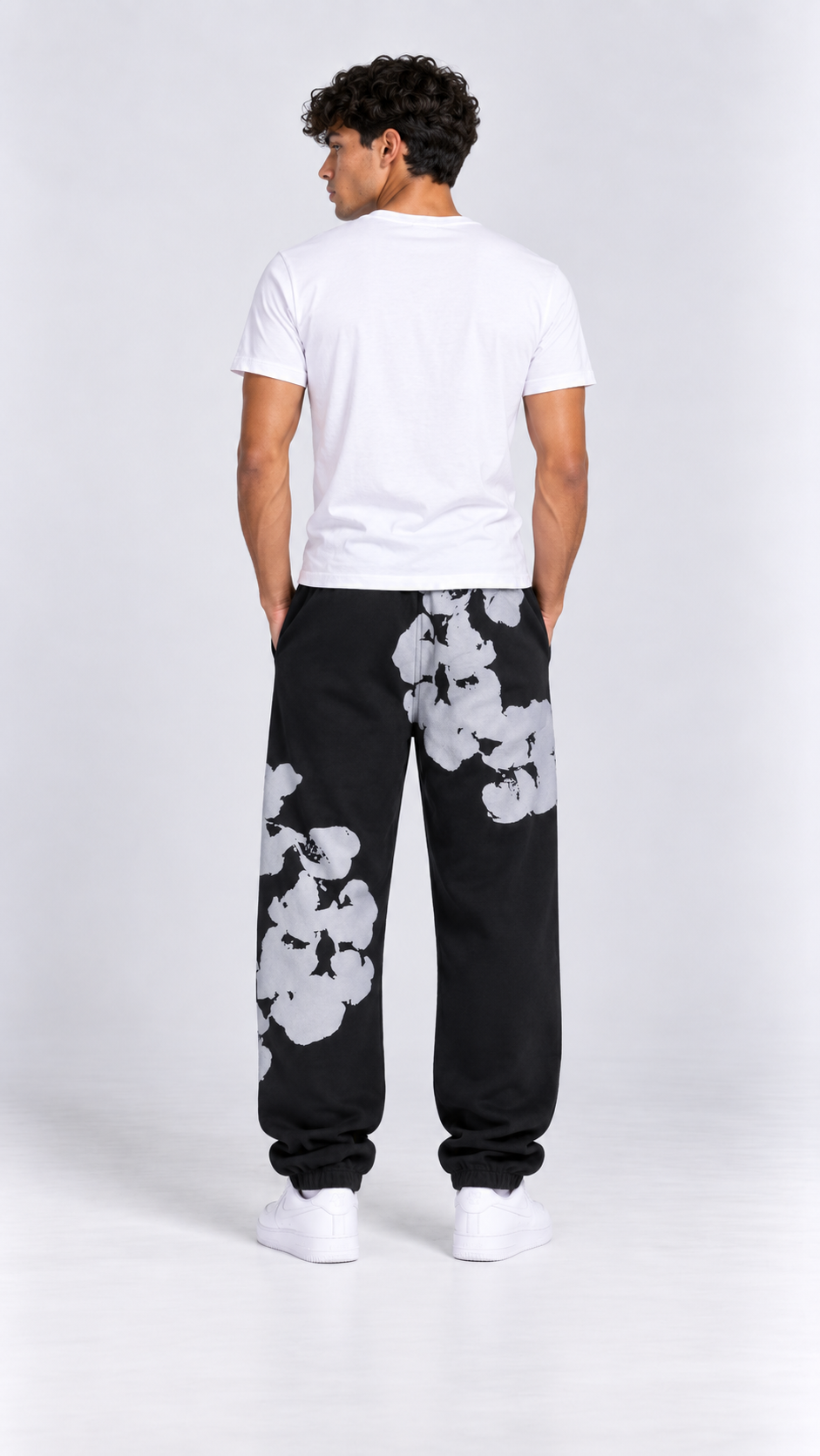 Core Jumbo Wreath Sweatpants
