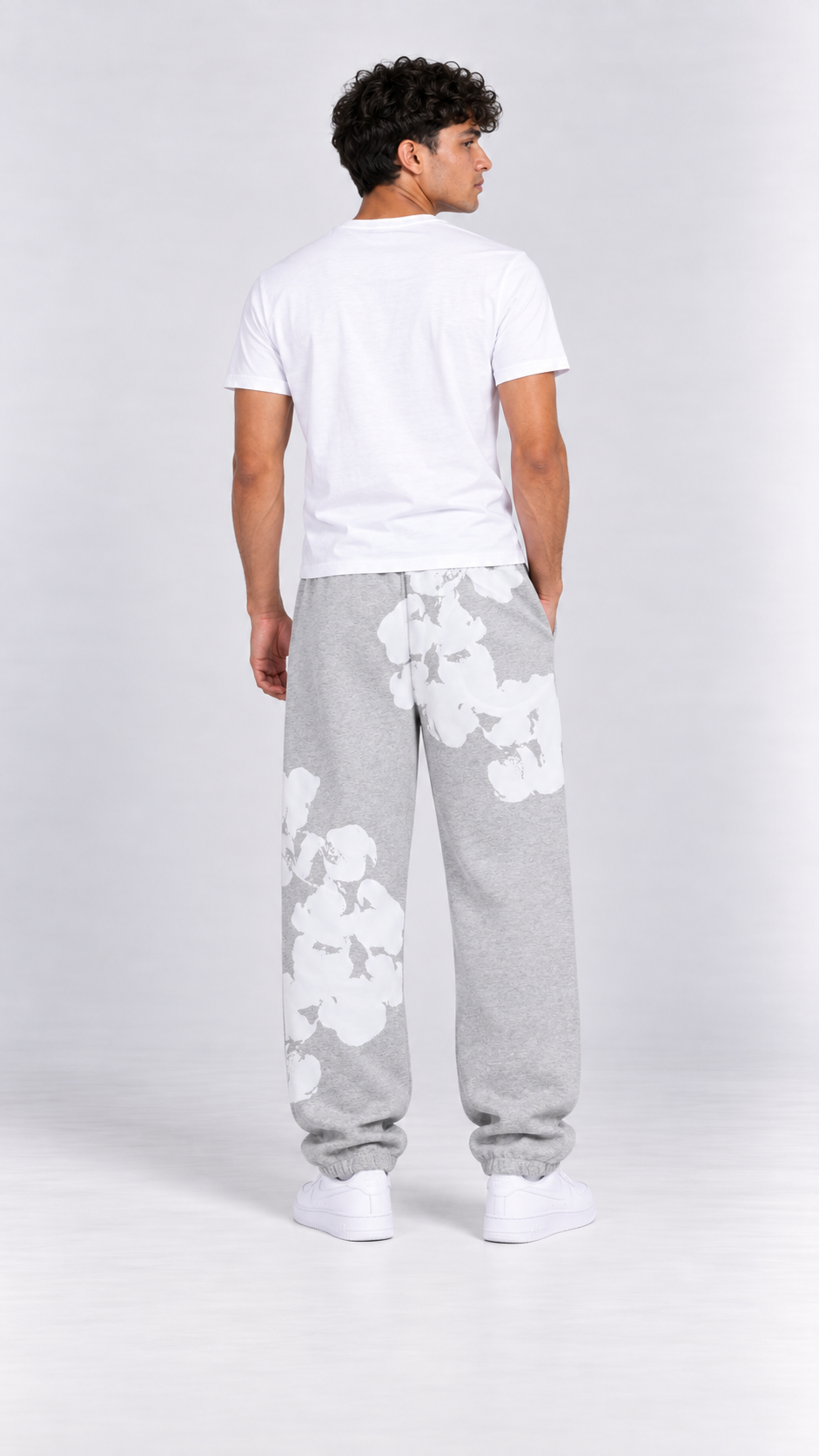 Core Jumbo Wreath Sweatpants