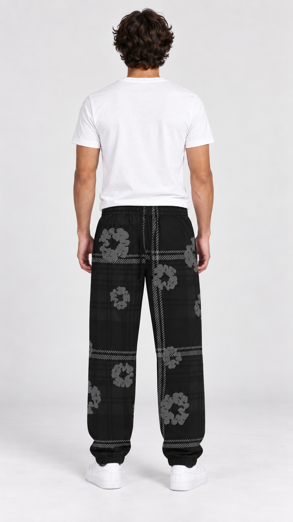 Plaid Wreath Sweatpants