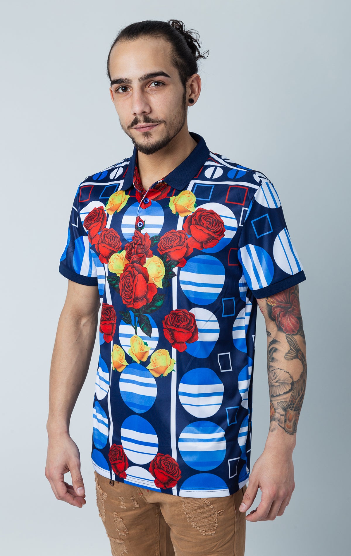 Stylized print t shirt with collared detailing, short-sleeved composition, three button front fastening, luxuriously-crafted cotton blend.