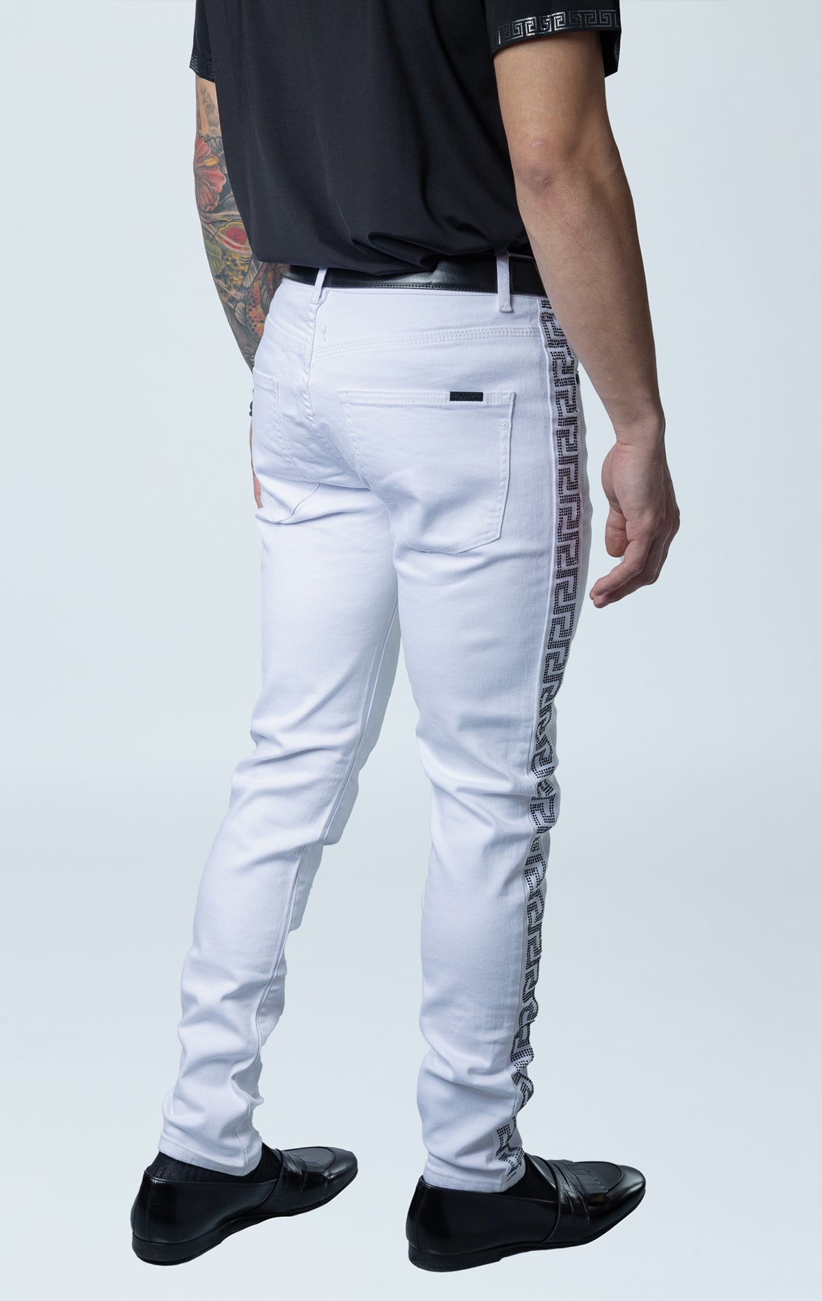 White high quality denim pants with side stripe taping.